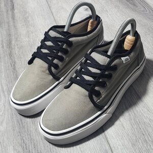 Vans 106 Vulcanized Sneakers In Pewter & Black Womens Size 6